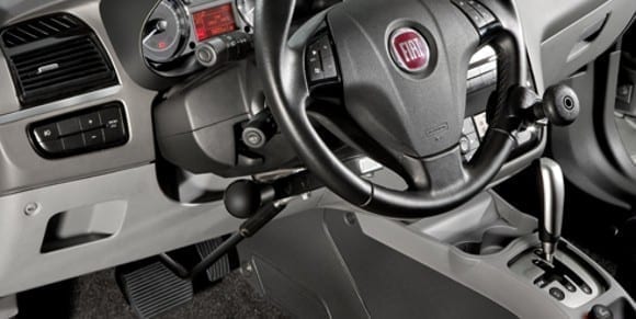 carros adaptados para pessoa com deficiência