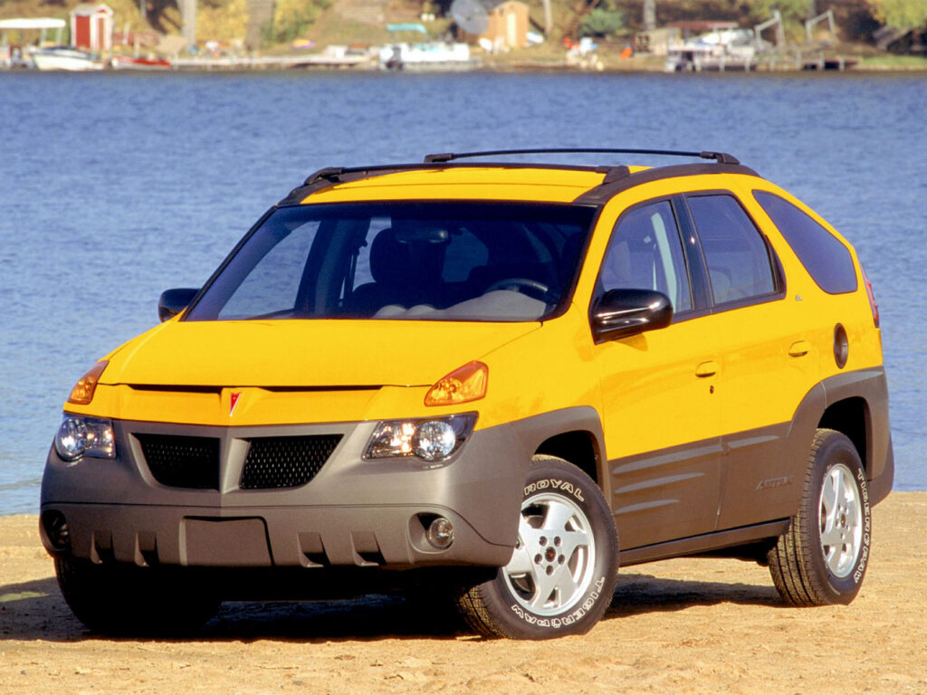 Conheça os 10 carros mais feios da história 8 Pontiac Aztec- carros mais feios