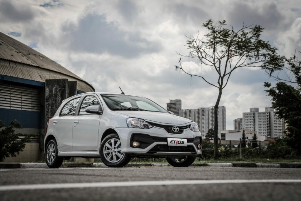 Como instalar o farol de milha no Etios: guia prático e seguro 8 toyota etios