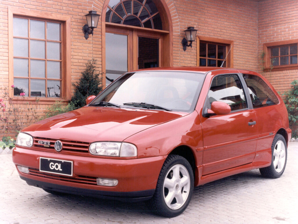 Volkswagen Gol GTI 16V: conheça a história do hatch esportivo 5 volkswagen gol gti 16v 4