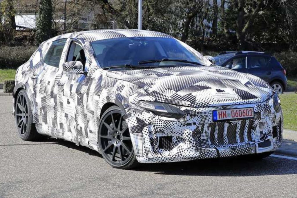Ferrari Purosangue: saiba como deve ser o primeiro SUV da Ferrari 4 Ferrari Purosangue
