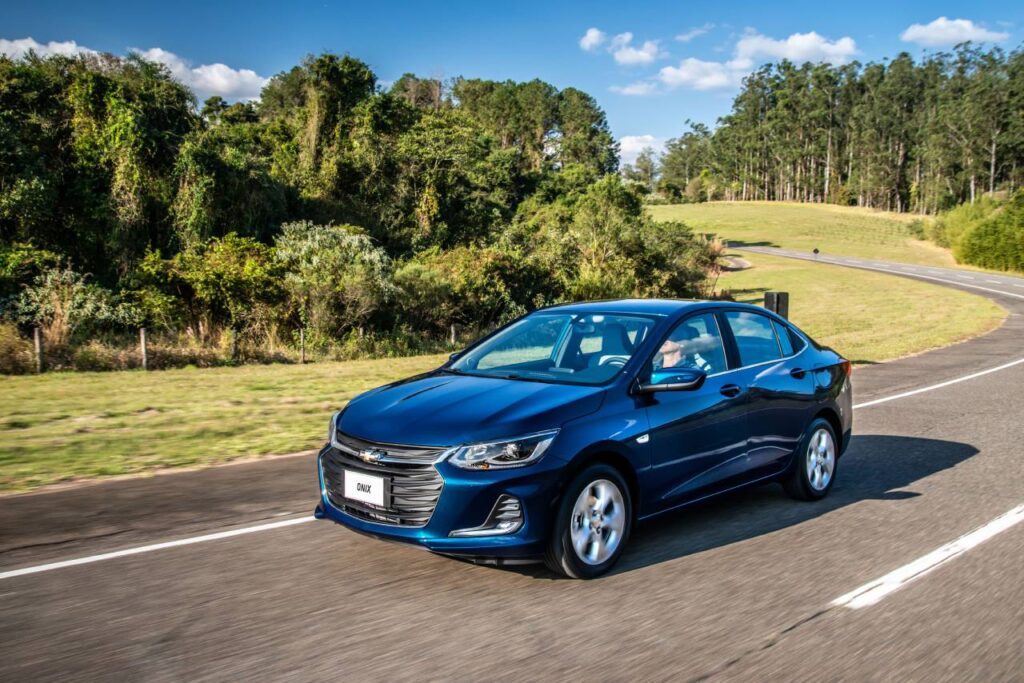 carro chinês - chevrolet onix plus - chuvas no rs