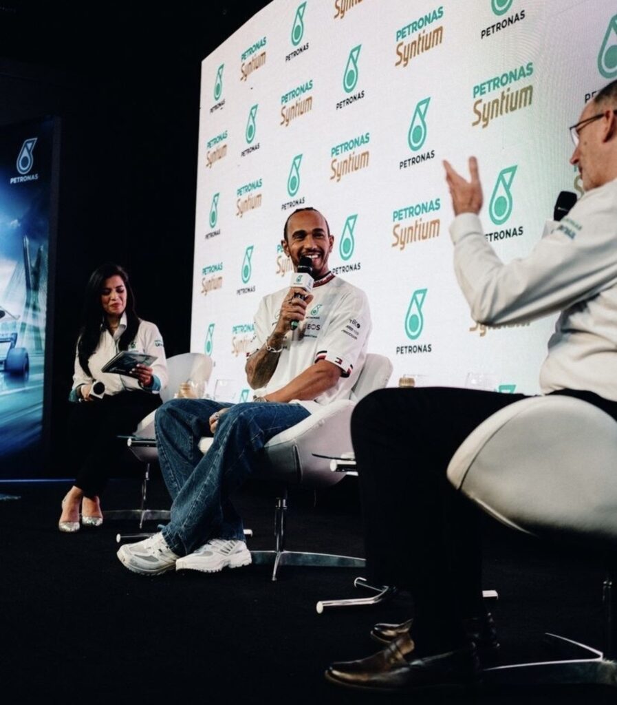 Lewis Hamilton coletiva Petronas