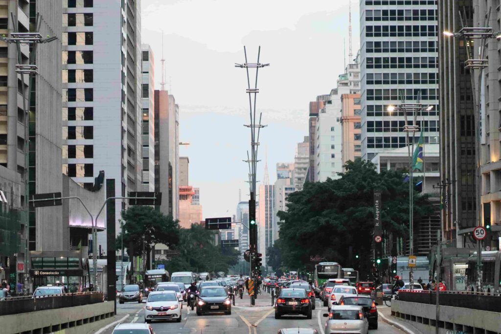 Imagem de trânsito em SP.