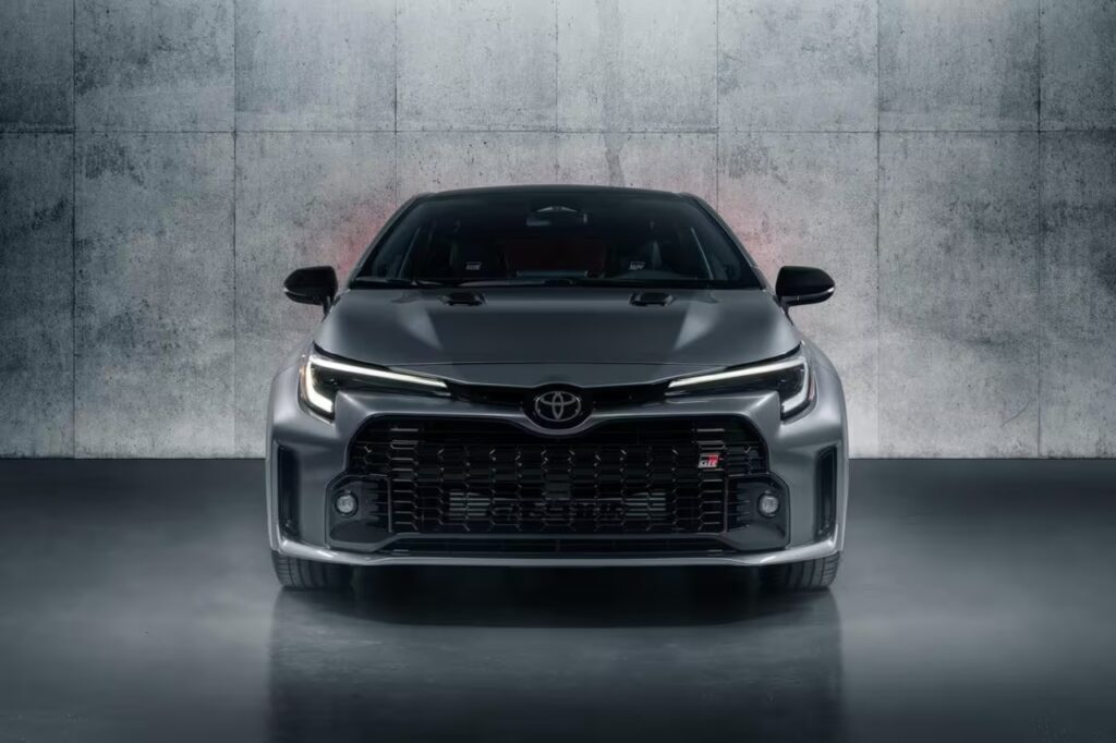 TOYOTA GR COROLLA 2024