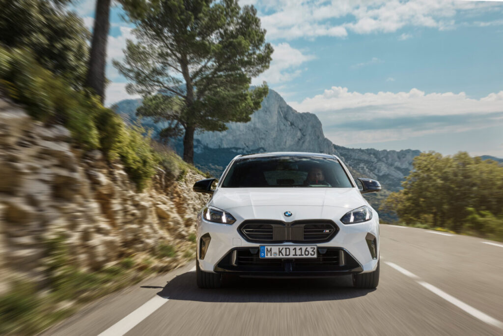 BMW revela 4ª geração da Série 1 2025 8 BMW Série 1 2025