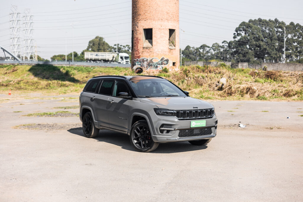 Jeep Commander Blackhawk 2025: Vale a pena investir no SUV de 7 Lugares? 7 Jeep Commander Blackhawk 2025