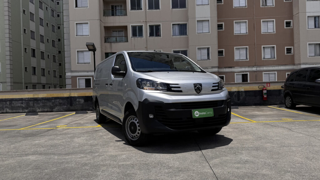 Peugeot Expert Cargo 2025: Um utilitário eficiente e versátil para o transporte urbano e comercial 7 Peugeot Expert Cargo 2025