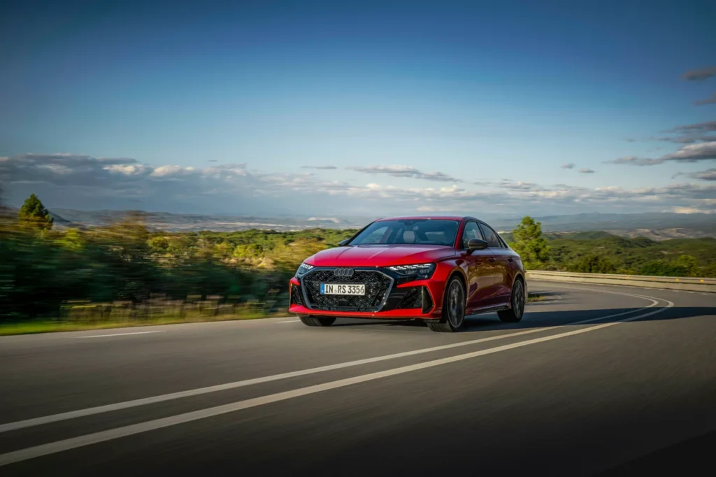 Audi RS 3 Sedan retorna ao Brasil com 400 cv e preços a partir de R$ 659.990 6 Novo Audi RS 3 Sedan