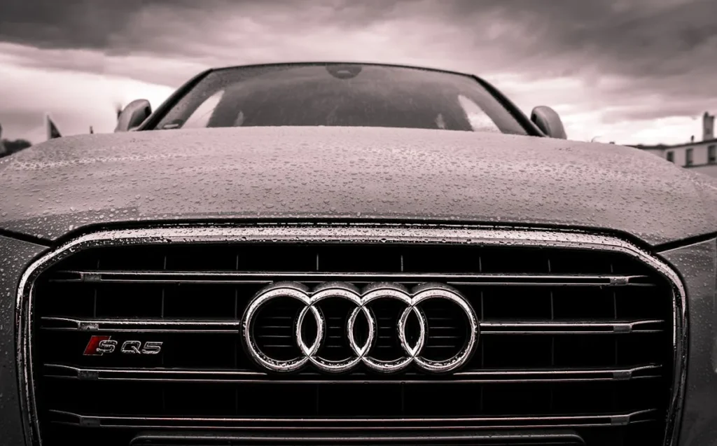 Modelos de Audi: os principais lançamentos e versões 4 imagem mostrando a frente do carro da audi